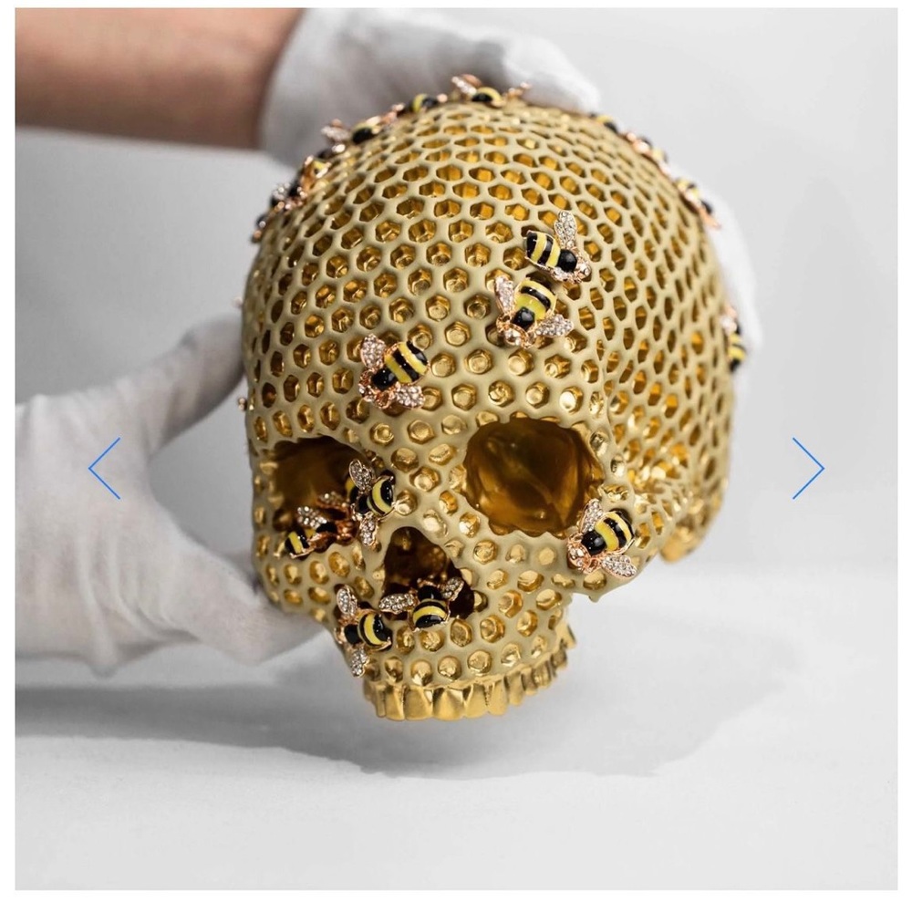 Killa Beez Art sculpture